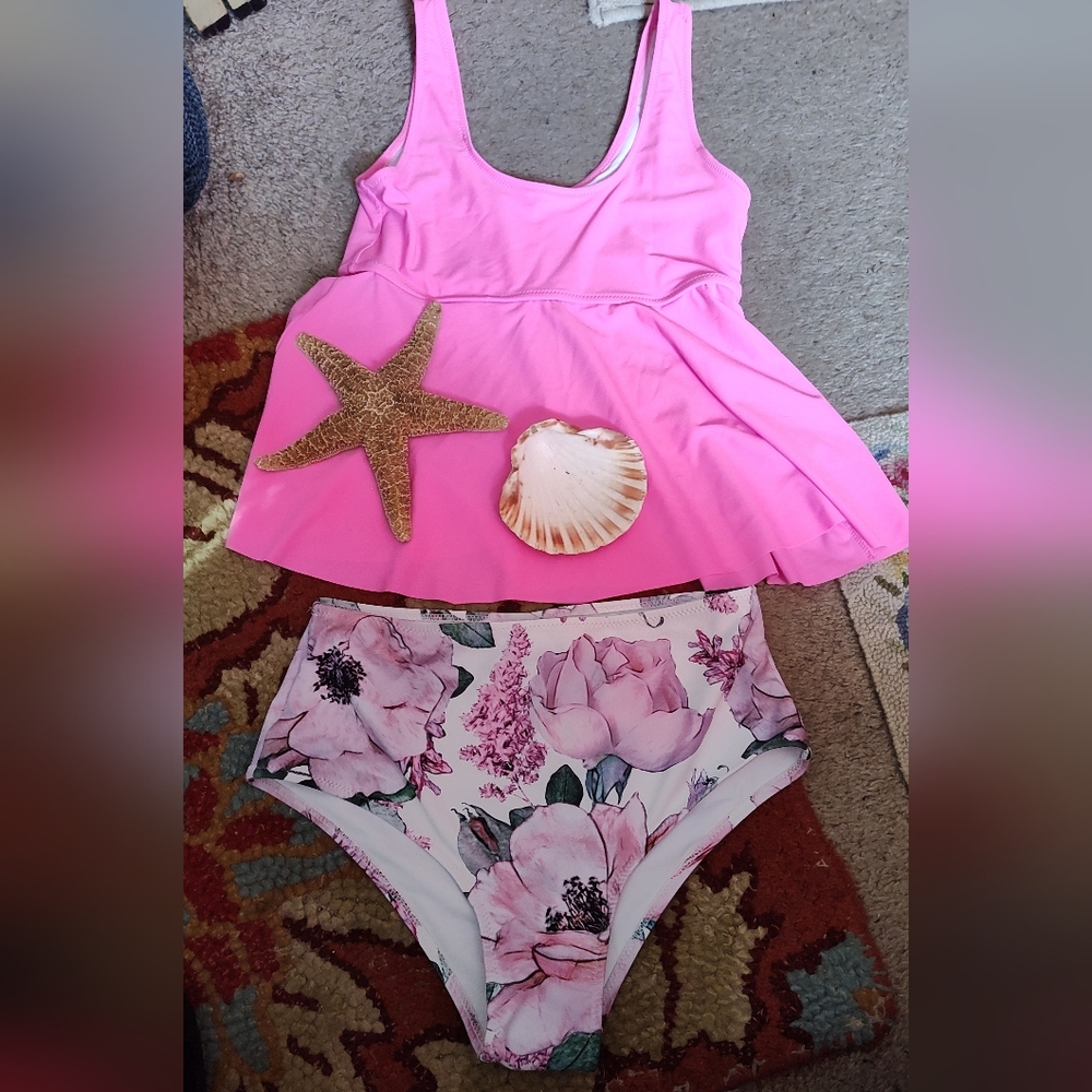 Pink Floral Swimsuit Set By Beachsissi - New With Tags Size Small/Medium
